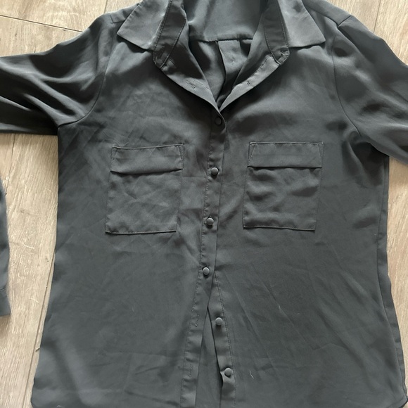 Pleione Blouse Womens Size XS Green Long Front Button‎ Down Polyester - Picture 3 of 4